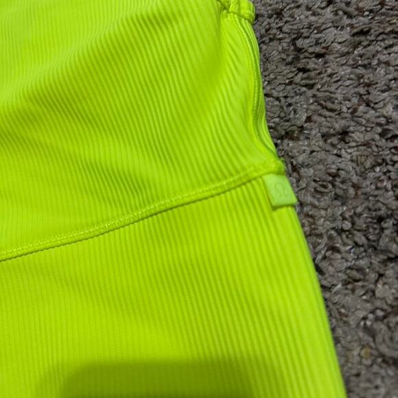 Lululemon neon ribbed crop top - Picture 3 of 3